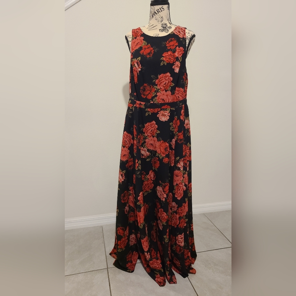 Torrid Red Rose Maxi